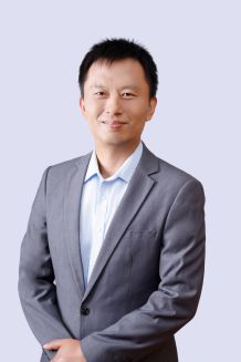 方黎明头发两侧.jpg
